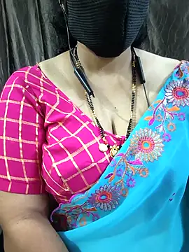 Онлайн чат XXX bhuvana_555