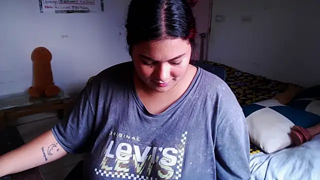 girl_milk2 élő XXX-chatje