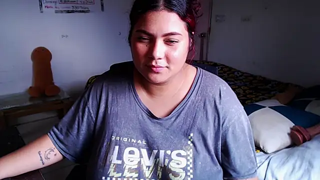 girl_milk2's Live XXX Chat