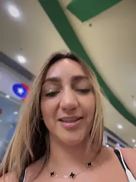 Ninabigtitied: онлайн-секс-чат