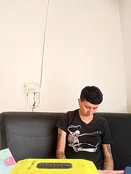 Mei_and_Gaby Chat XXX live