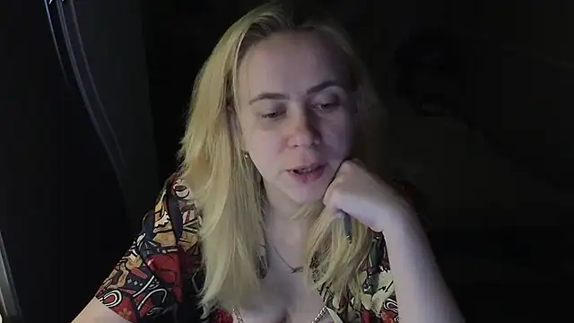 Riley_Roo 即時 XXX 聊天