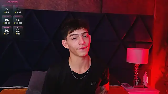 Logan_Woods: онлайн-секс-чат