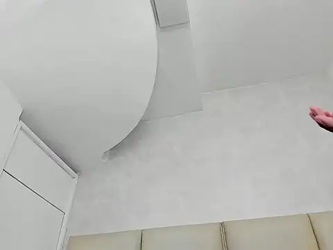 MikaelFOX webcam show