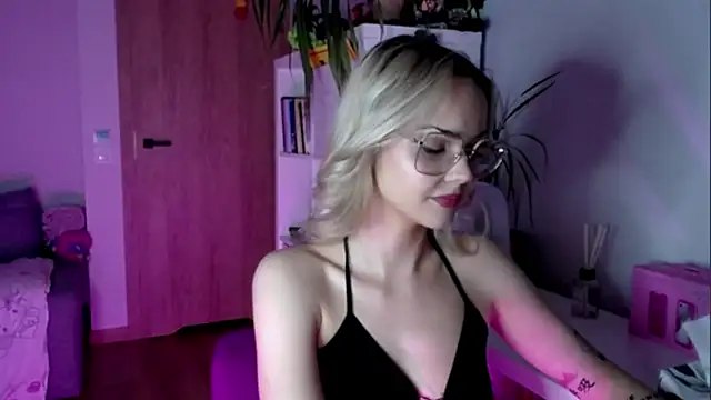 XXX chat uživo modela LexiexPlay