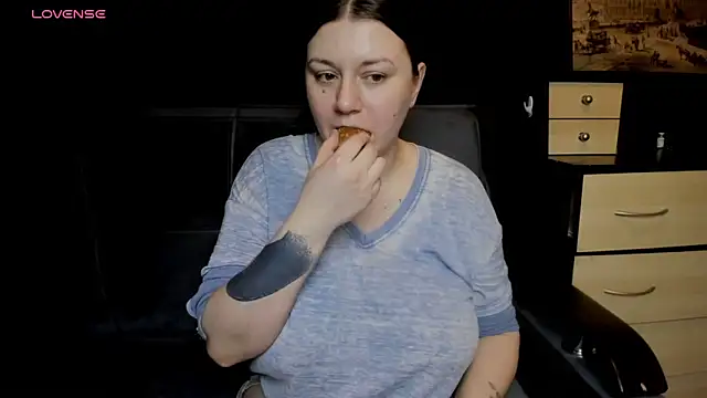 AlisaBacker Chat XXX in diretta