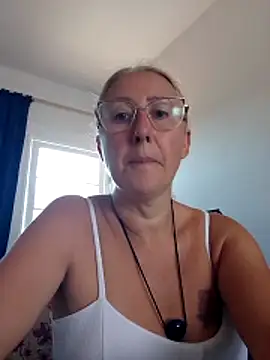 MILEIDE980 Chat XXX in diretta