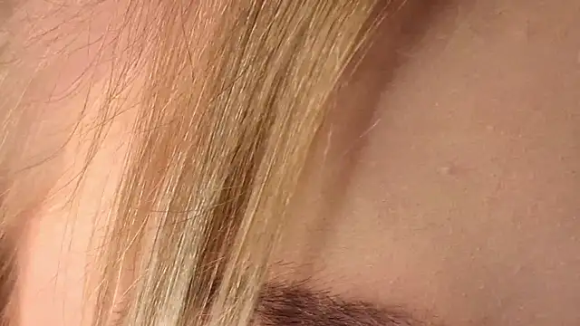 Chat +18 de minigirl ao vivo