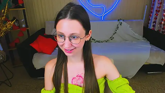 YourLovellyStory Live XXX Chat