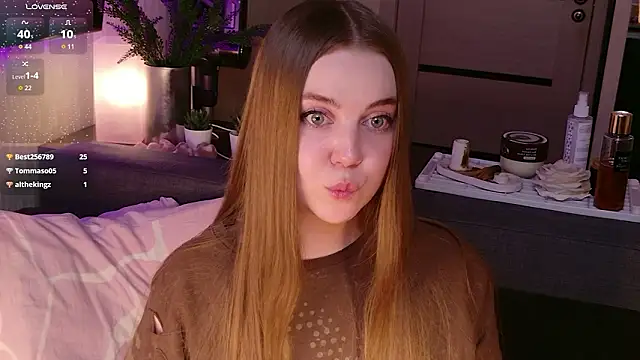 bratwifelina Chat XXX live