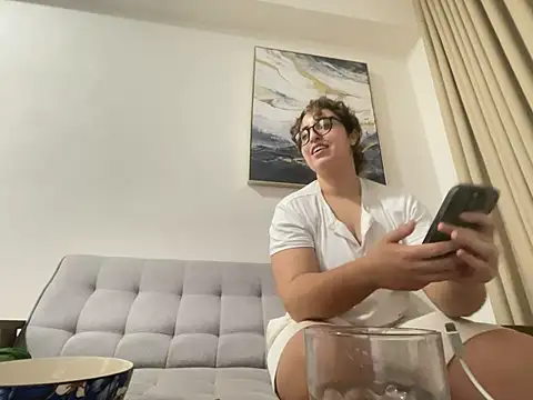 yassiestar webcam show