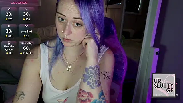 ursluttygf Chat XXX in diretta