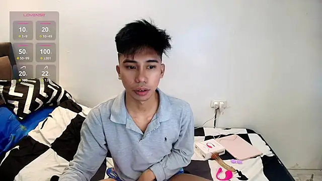 Ur_pinoyhotbrix élő XXX-chatje