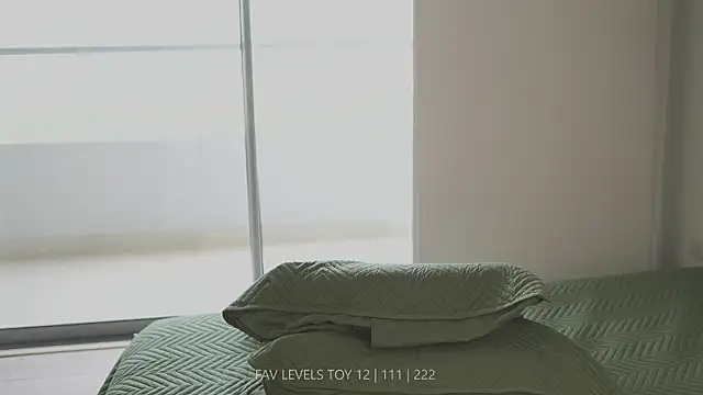 dearnina_'s Live XXX Chat