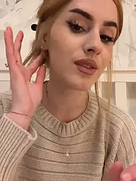 XXX chat uživo modela AriaAdda