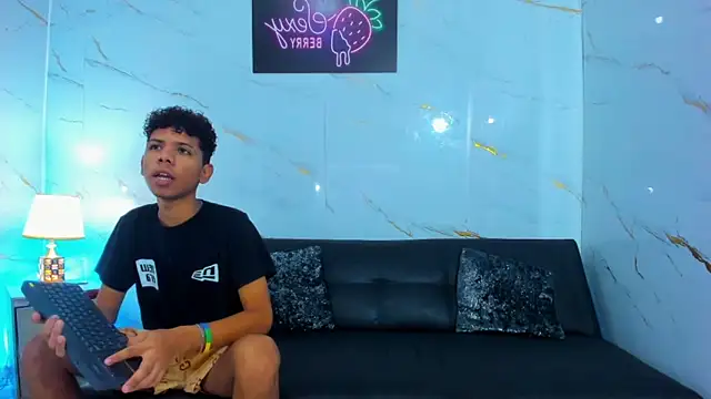 Spicy_guys Obrolan Langsung XXX