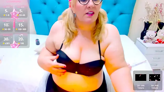 Show de Nayla_Garner na webcam