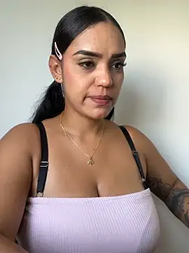 Czat XXX na żywo – Sara-77