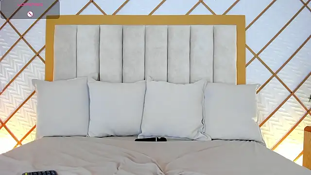 XXX chat uživo modela cocoamore