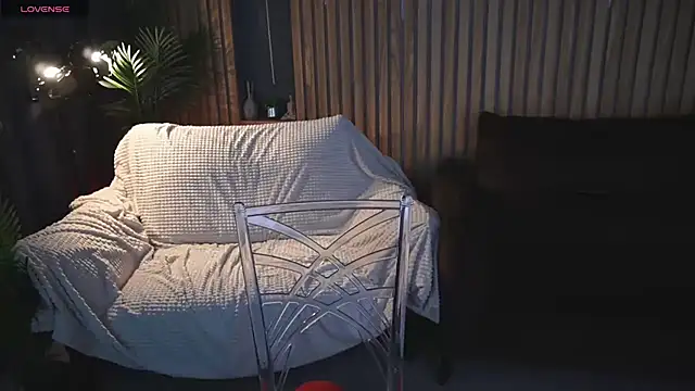 IceDanielles Chat XXX in diretta