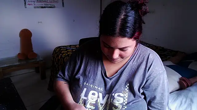 girl_milk2's Live XXX Chat