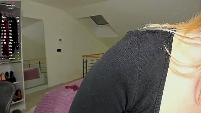 LucieLuxe webcam show