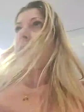 แชท XXX สดของ NikkiBlisss