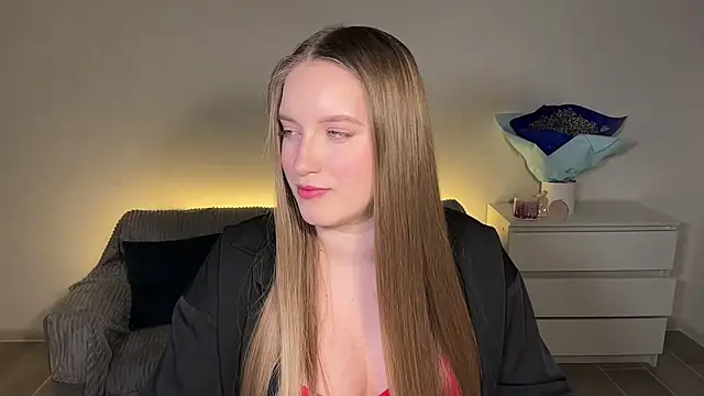 EvaMaddison 即時 XXX 聊天