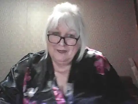 Alexia64231's Live Chat Room