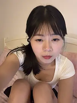 Nana-3 在線直播表演