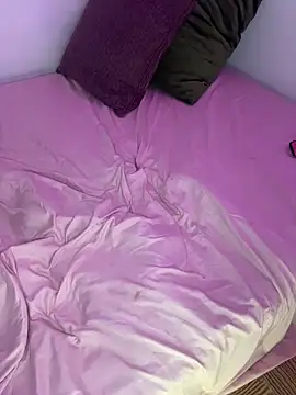 Mizztikaa: онлайн-секс-чат