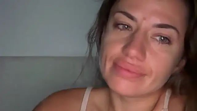 Roriann Live XXX-chat