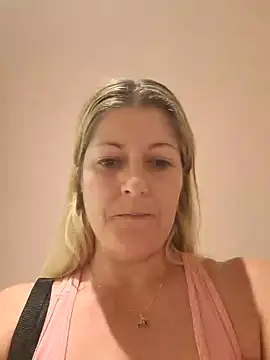 NikkiBlisss Chat XXX in diretta