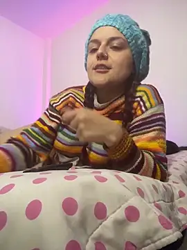 Scarletleon77 live XXX chat