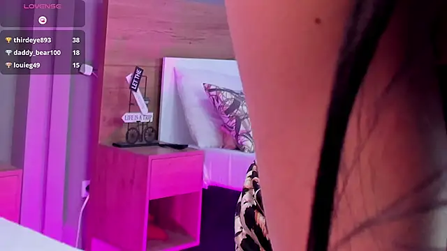 MiaTaylorSweet Chat XXX in diretta