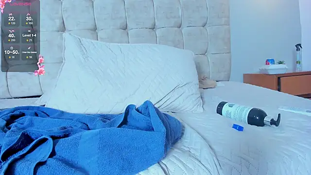 twink_royale18's Webcam Show