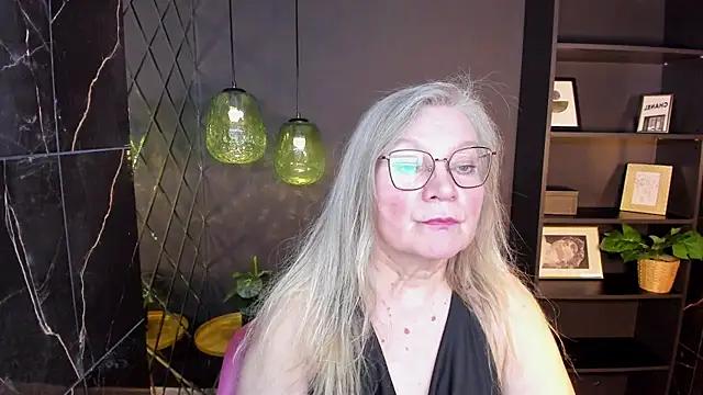 NataliMellow Chat XXX in diretta