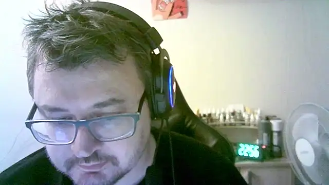 Chat XXX en directo de SirAbuser