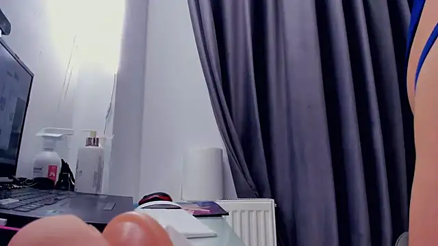 Chatroom XXX en direct de jessykmxx