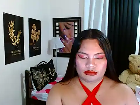 TSbrianaHugeCockのライブXXXチャット