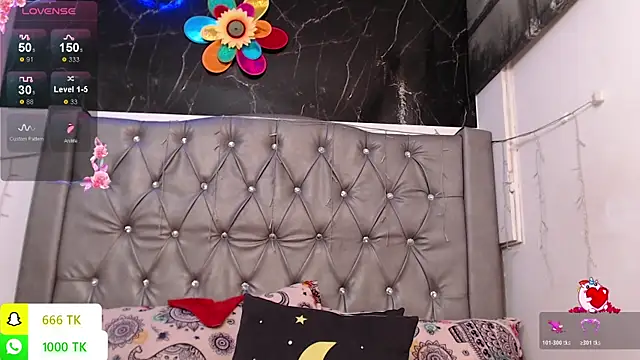 LAILAGUMMY's Live XXX Chat