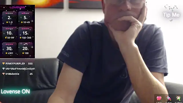 MrPondaro élő XXX-chatje