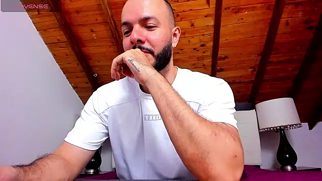 Chatroom XXX en direct de Tom_Bailey