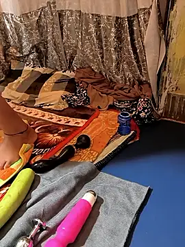 Hotty-Rani-Bhabi: онлайн-секс-чат