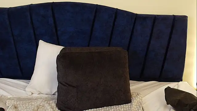 LiaMonroee_'s Live XXX Chat