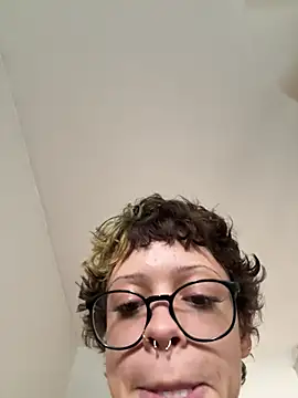 jojosbizarrelyf's Live XXX Chat