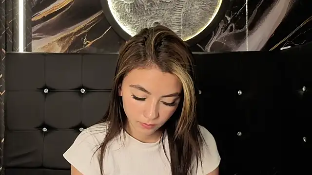 __Nahomy Chat XXX live