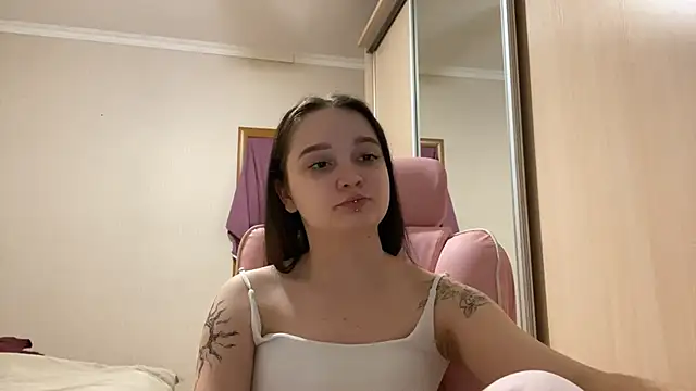 TrulaPhay's Live XXX Chat