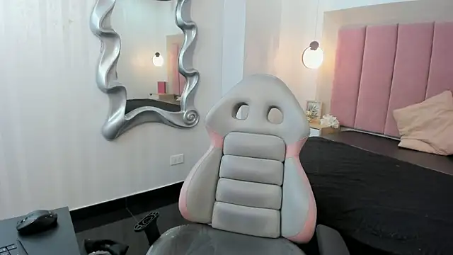 Chat XXX en directo de DAKOTA_SAKURA