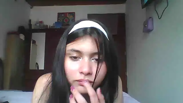 Isaa-bell's Live XXX Chat